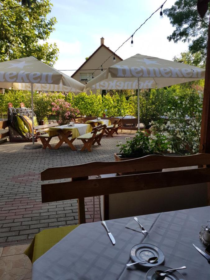 Sommer Panzio Balatonfoldvar Luaran gambar